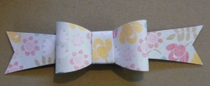 paper bow from fynesdesigns