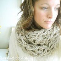 30 minute knitted scarf by simply maggie