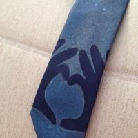 Handprint Tie