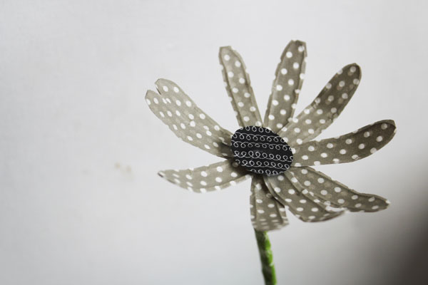 Round Flowers Black Washi Tape