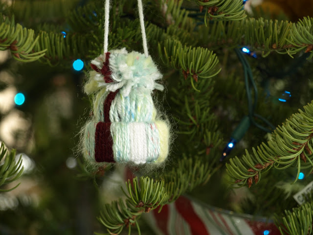 Winter Hat Ornament - The Letter 4