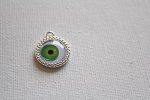 put google eye in pendant