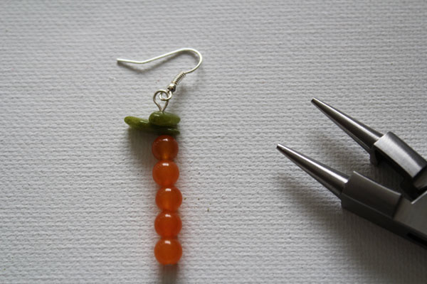 attach earring wire