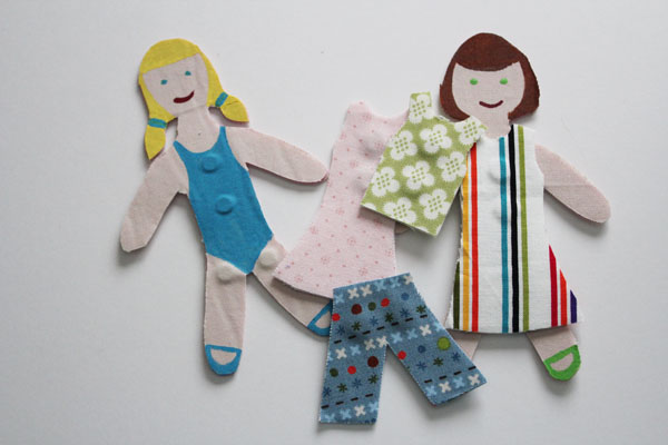 Magnetic paper dolls with phoomph