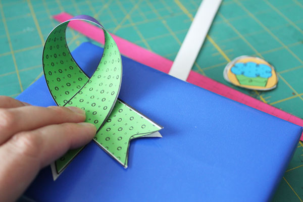 using just two ribbon pieces