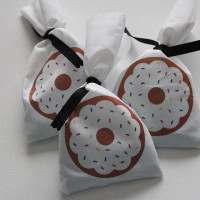 Simple Donut Gift Bag with iron on donut