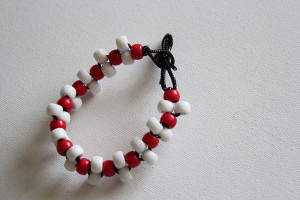 make a pony bead bracelet