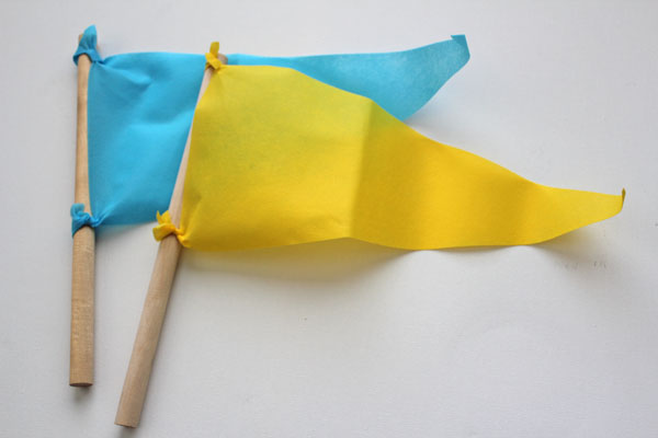 Make a simple paper kite