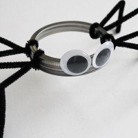 Make a Mason Jar Lid Spider