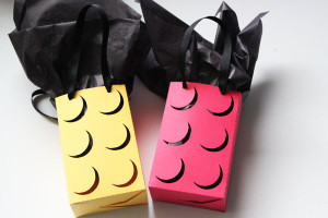 Make your own Lego favor bags
