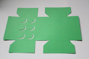 cut out box shape with silhouette machine