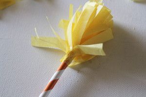 wrap tissue around straw