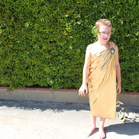 Simple No-Sew Toga Costume