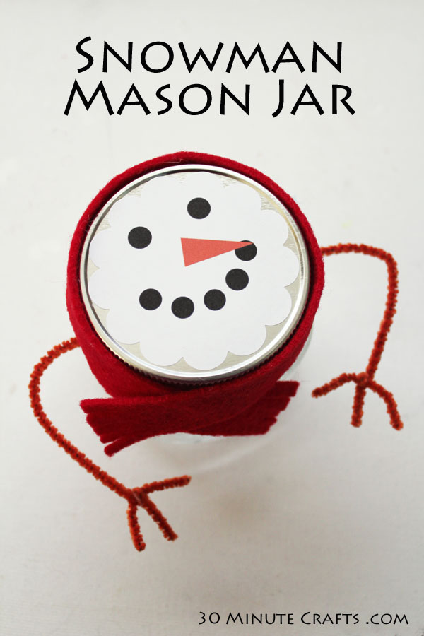 Make this simple snowman mason jar using the free printable and some basic craft supplies - perfect for holiday gift giving.