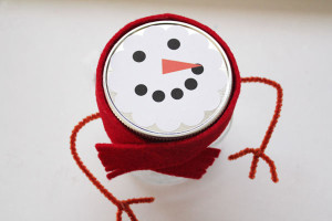 simple snowman mason jar for gift giving