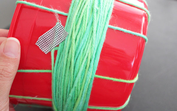 wind yarn round and round