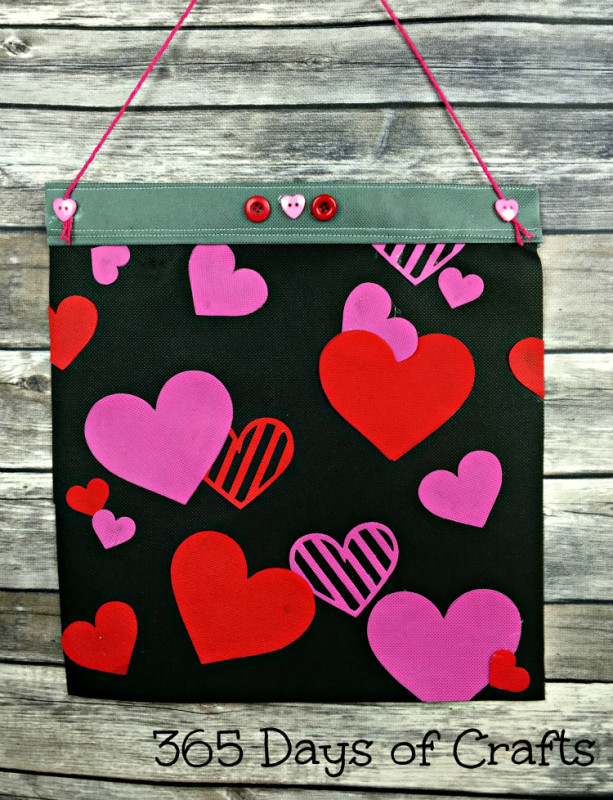 Valentine-heart-flag-613x800