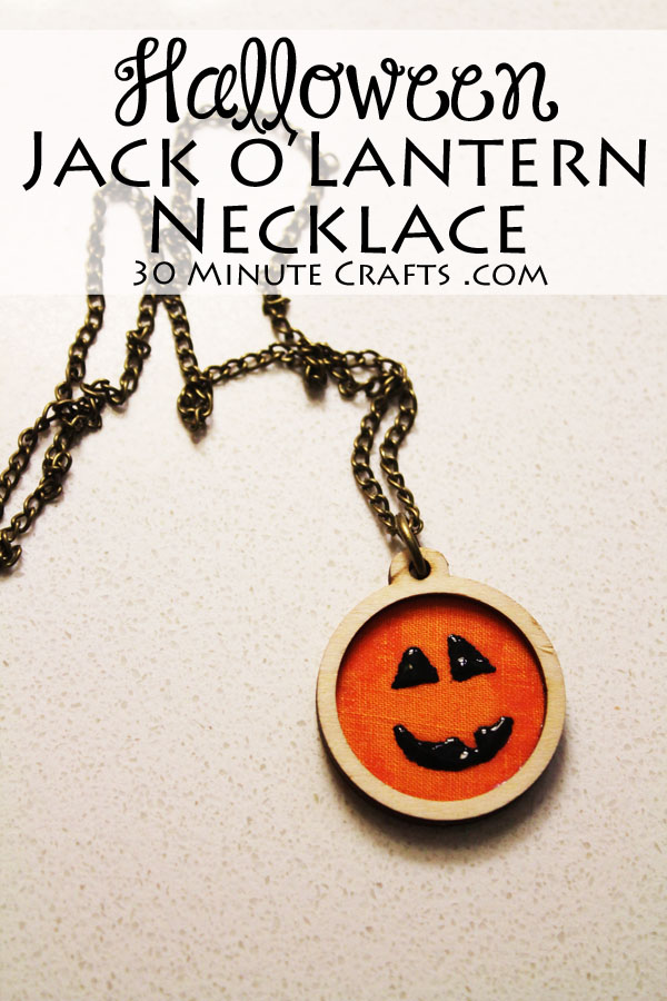 halloween-jack-o-lantern-necklace