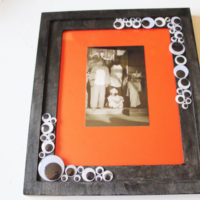 finished googly eye photo frame