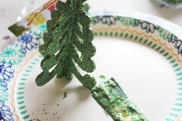 Make Your Own Glitter Ornaments - Mess for Less