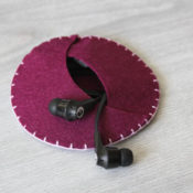 DIY Felt Earbud Case - super simple to stitch up in just 15 minutes!