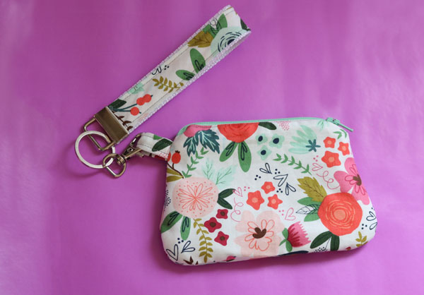 Quilt a Small Coin Purse in 30 Minutes - Easy Peasy Creative Ideas