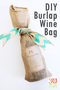 DIY Simple Burlap Wine Bag - make it in less than 15 minutes!