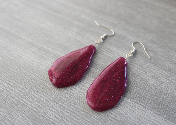 finished glitter hot glue earrings