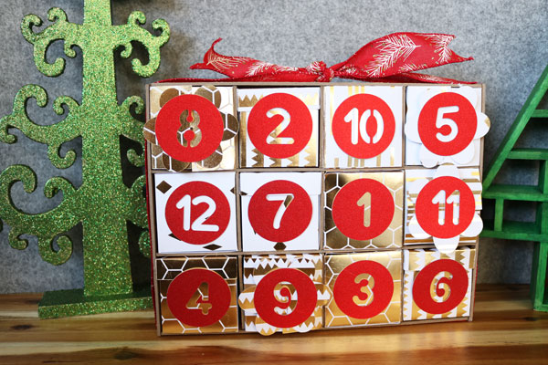 finished 12 days of Christmas Advent Calendar on 30 Minute Crafts .com