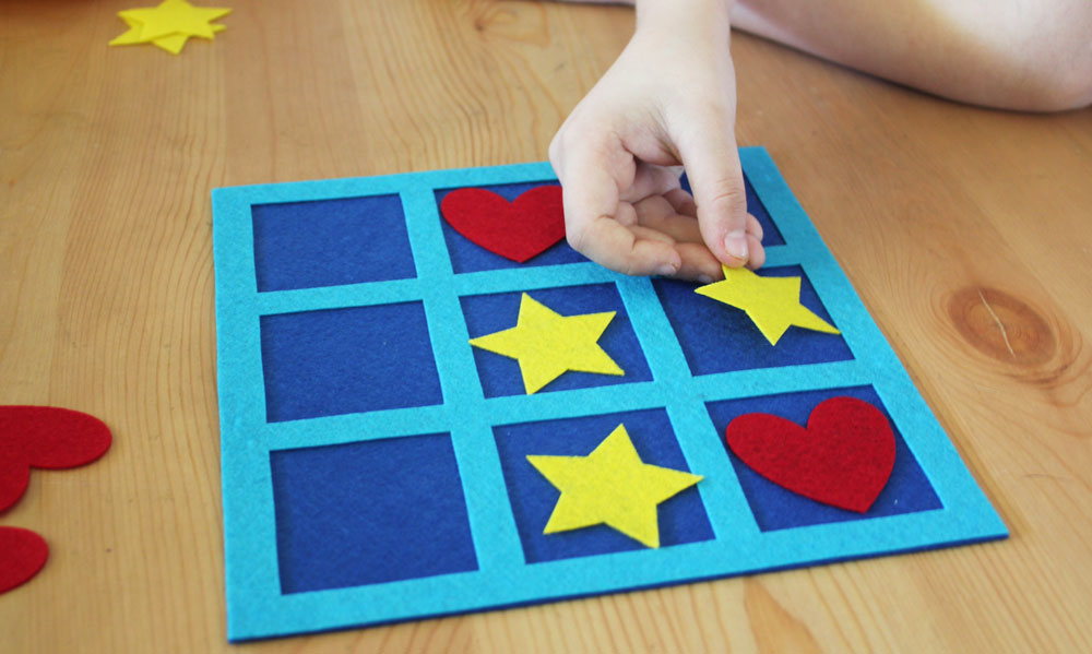 Easy DIY Felt Tic-Tac-Toe Board - How To Run A Home Daycare